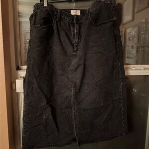Universal Thread High-Rise Black Denim Midi Skirt